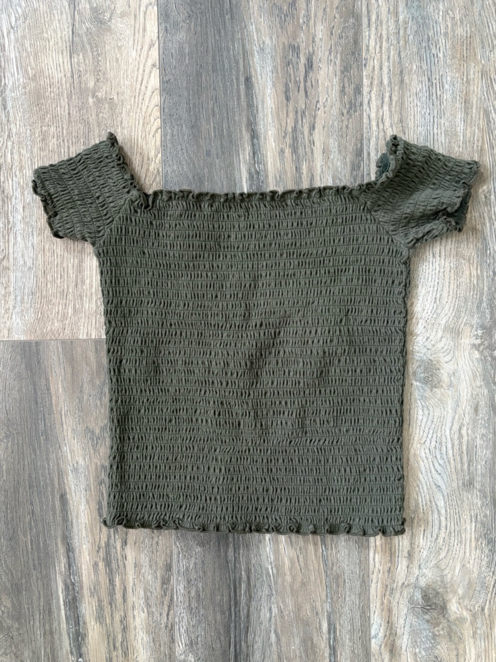 ✨•Hollister Smocked Top•✨